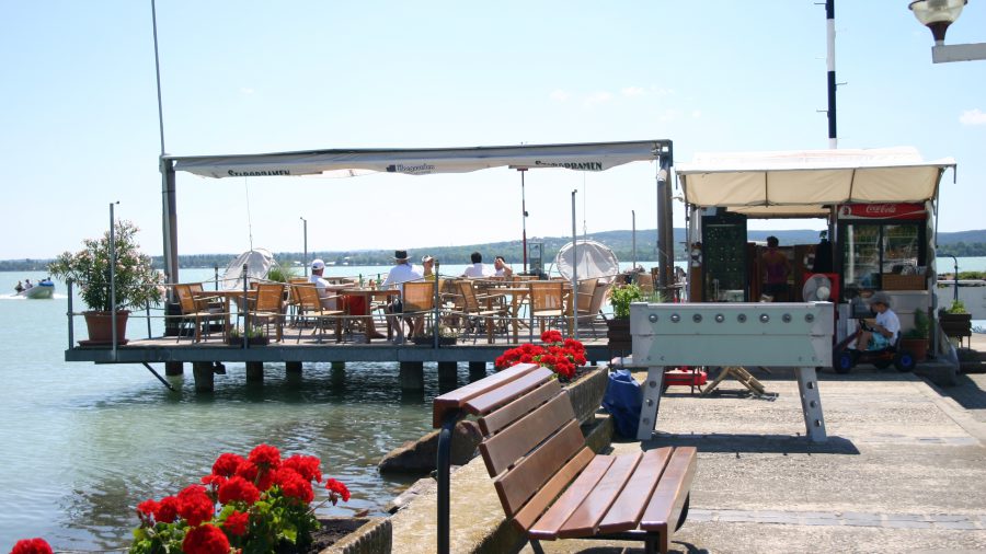 the-bar-tihany-kikoto-etterem-hajozashu