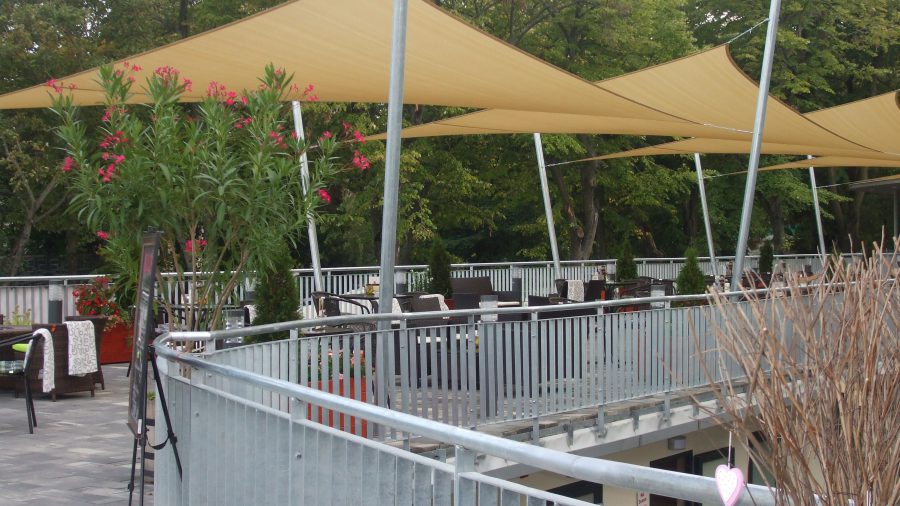 tihanyi-molo-cafe-bar-etterem-hajozashu