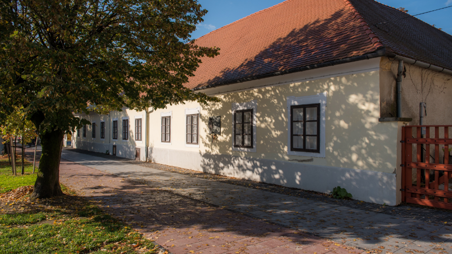 keszthely-asboth-haz1-festetics-kastely-csodalatosbalaton.hu