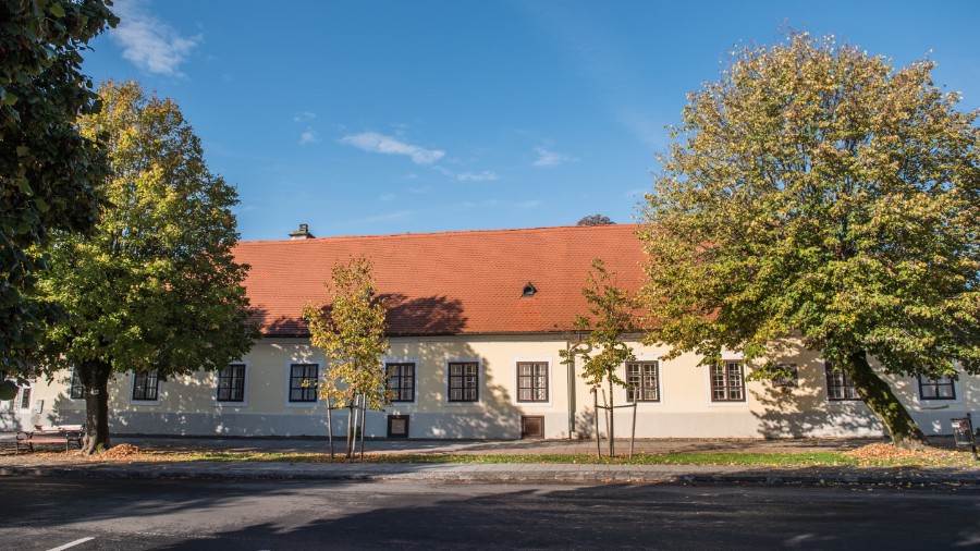 keszthely-asboth-haz3-festetics-kastely-csodalatosbalaton.hu