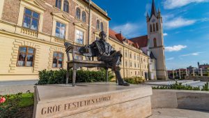 keszthely-festetics-gyorgy-szobor4-foter-csodalatosbalaton.hu