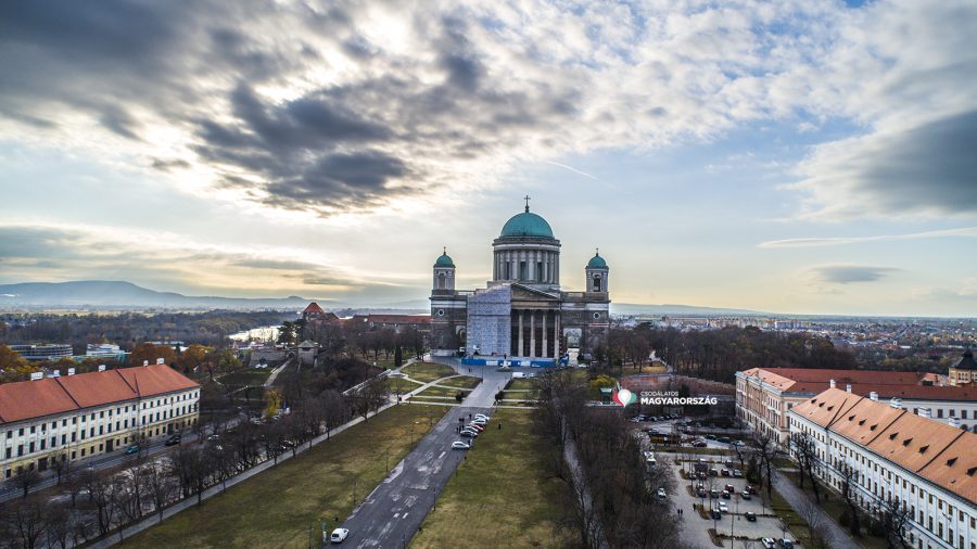 Szent István tér Esztergom