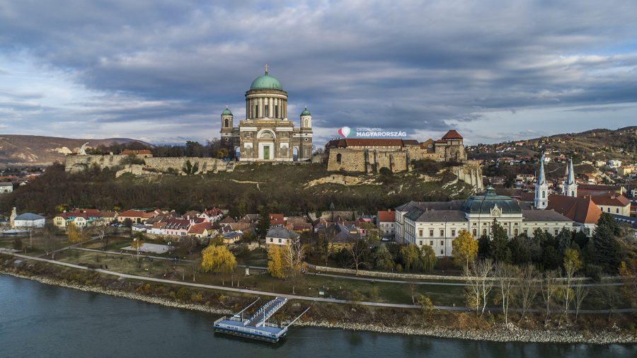 Az Esztergomi Bazilikában szentmisével és zarándoklattal emlékeznek Mindszentyre