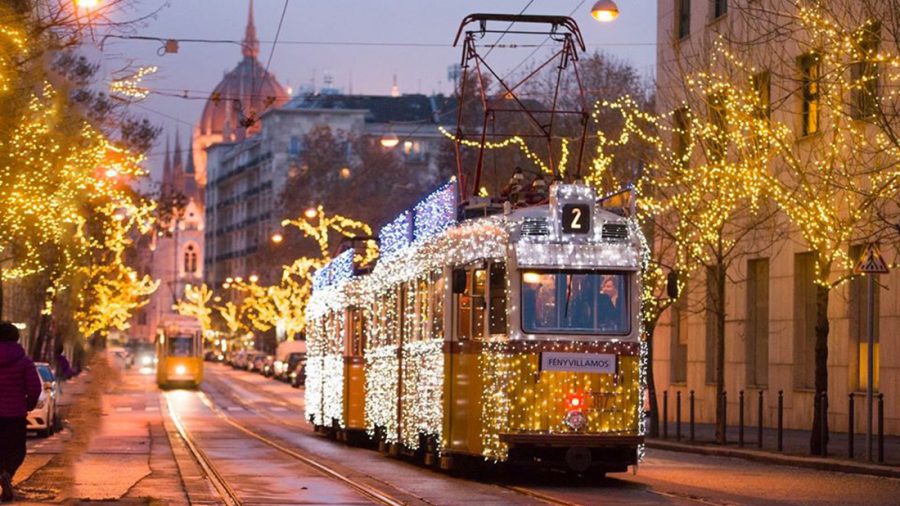 December 1-től jár a karácsonyi Fényvillamos Budapesten