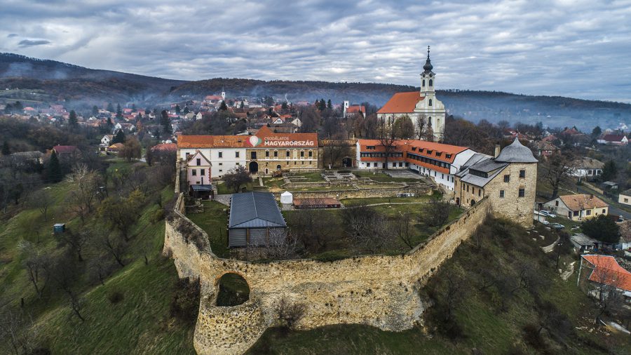 Az 1021 éve alapított szerzetesi monostor, a Pécsváradi vár