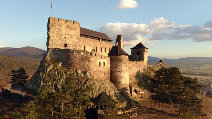 A Zempléni-hegység egyik leghíresebb vára, a Boldogkői vár