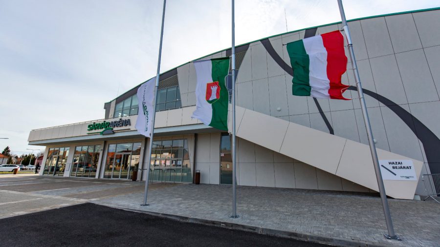 Átadták az ötezer négyzetméteres sárvári sport- és kulturális központot