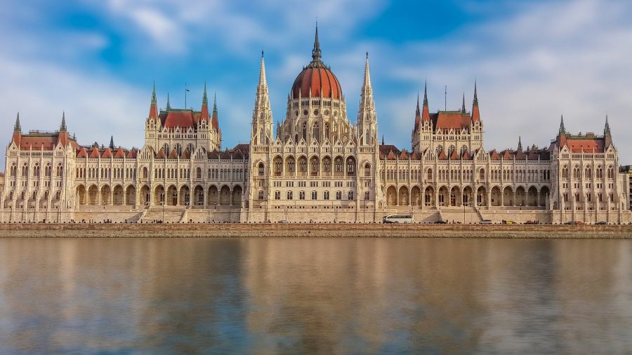 Emlékhelyek Napja - Budapest, Országház és környéke