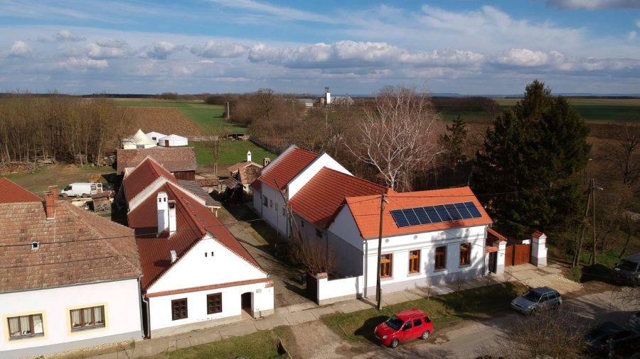 Átadták a Hunyor Regionális Népi Kézműves Alkotóházat az élő hagyományok falujában, Kiscsőszön