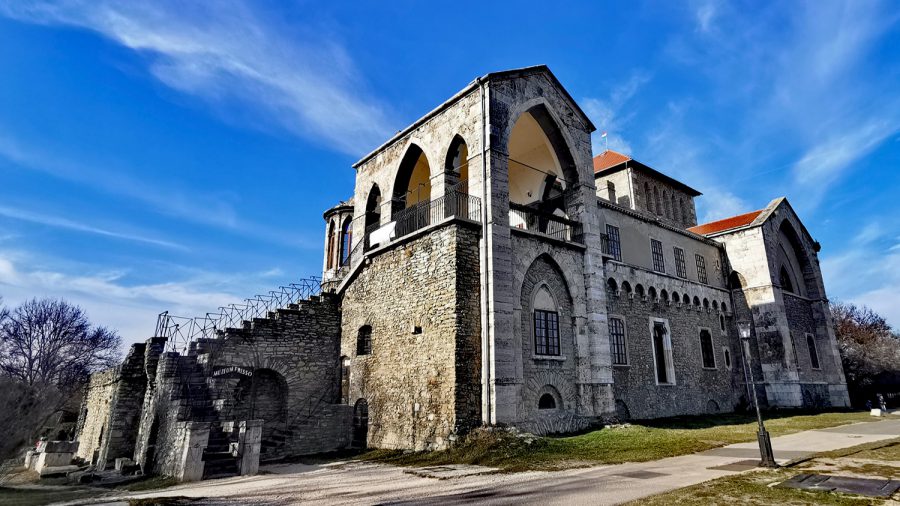 Tatai vár