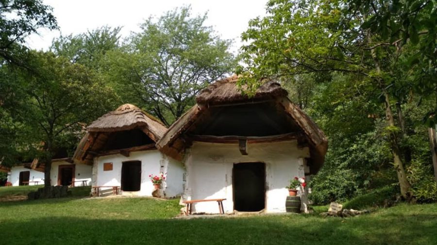 Cáki műemlék pincesor