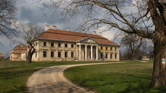 Cziráky-kastély Lovasberény