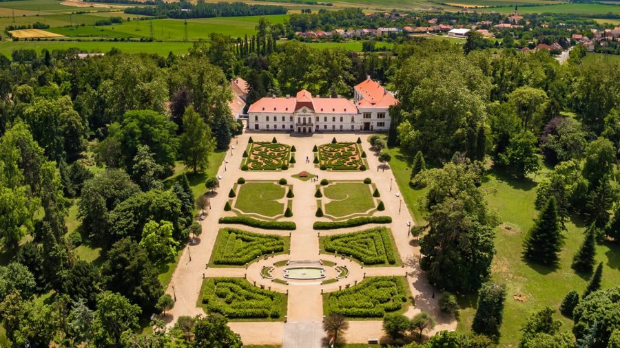 A Széchenyi család ősi birtoka, a nagycenki Széchenyi-kastély