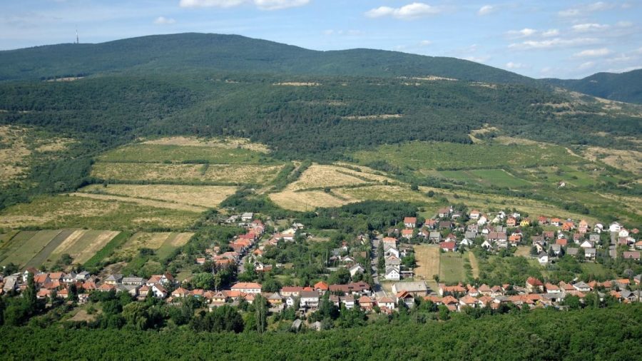 Abasár királyi és egyházi központ
