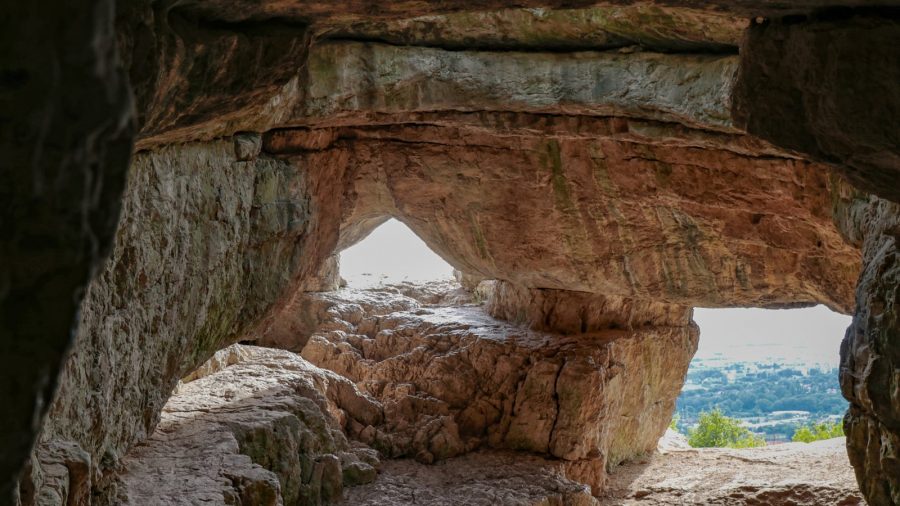 A híres, hírhedt Szelim-barlang a Gerecsében