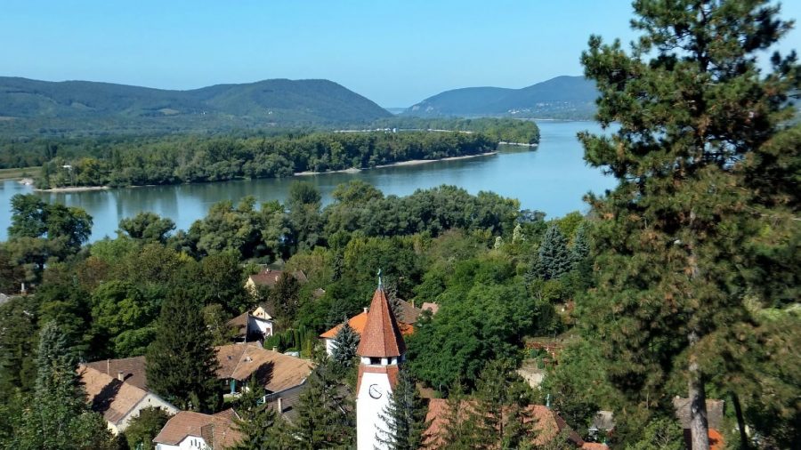 Kis község sok csodával a Duna mellett: Zebegény