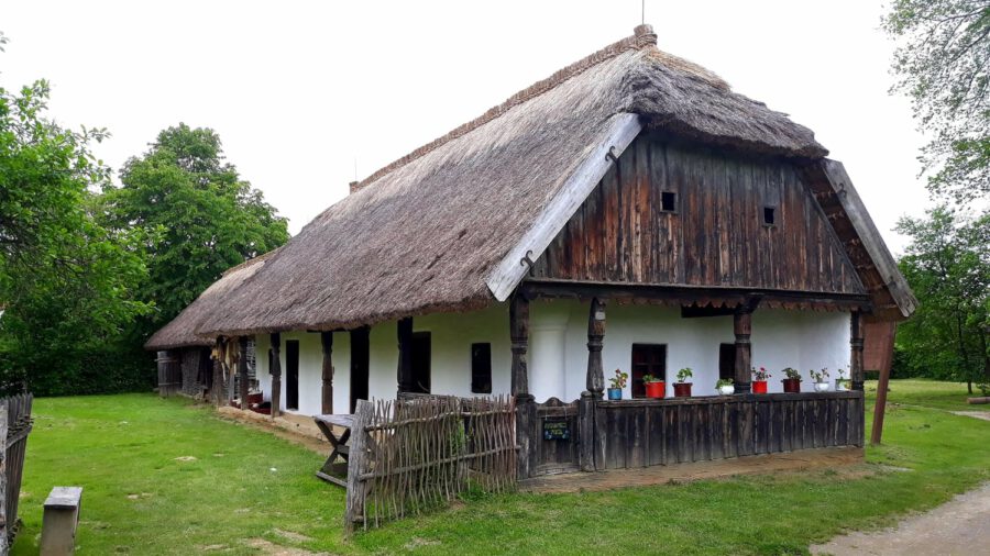 Ahol egy rég letűnt világ részese lehetsz: a Szennai Skanzen