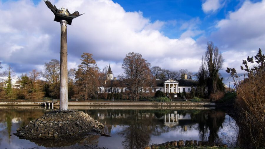 A Holt-Kőrös partjára épült úrilak, a szarvasi Bolza-kastély