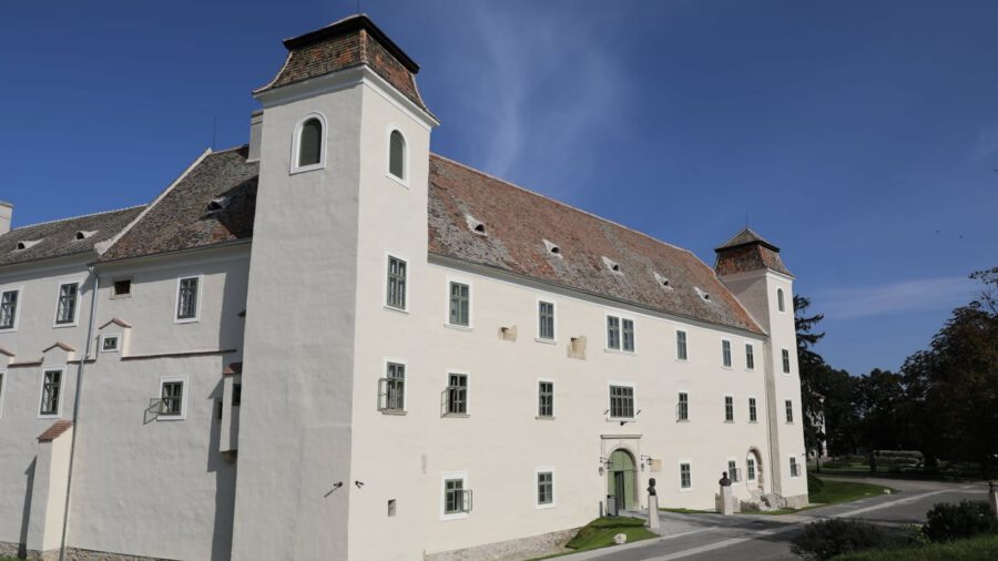 Már a kiállításokat rendezik be a megszépült mosonmagyaróvári várban