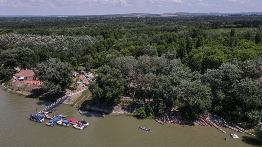 Turisztikai szálláshely és vízitúra központ újult meg a Dunakanyarban