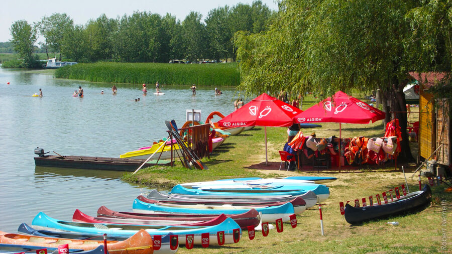 Fizetős lett a Tisza-tó korábban egyetlen szabadstandja