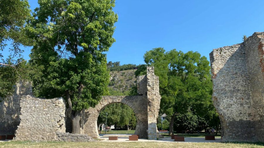 Tettyei Romok, a letűnt korok mementója