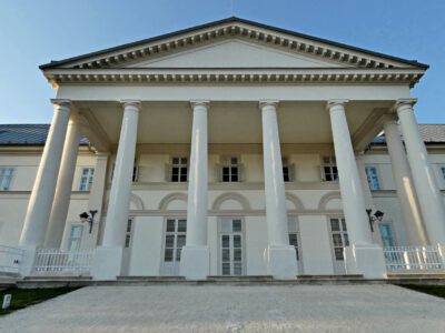 Hazánk egyik legszebb klasszicista kastélya