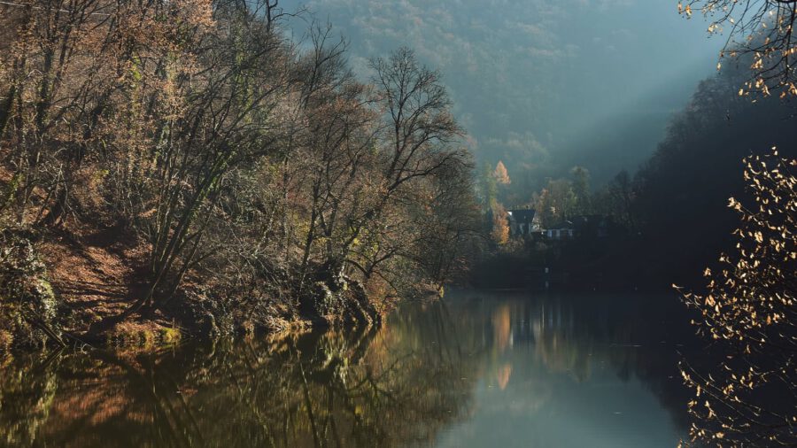 A lillafüredi Hámori-tó, amely legendásan szép ősszel is