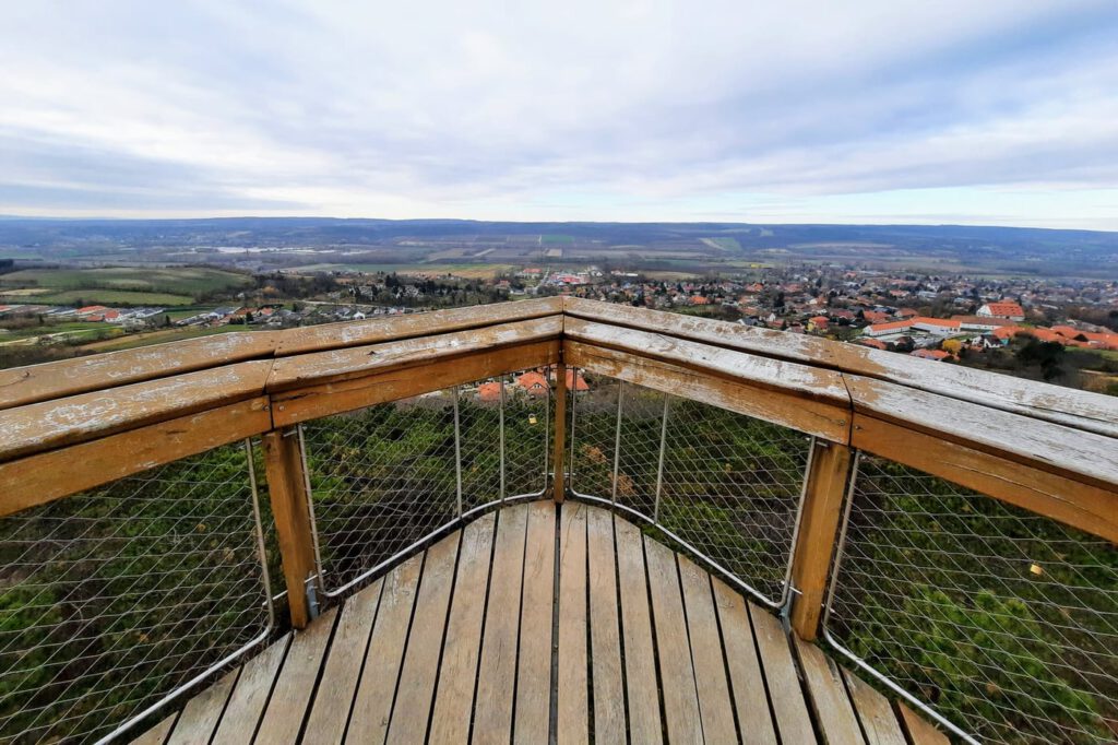 A kilátópontot a hal fejénél alakították ki.