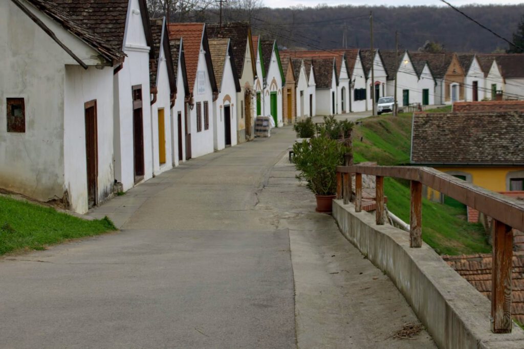 Villánykövesd képeslapra kívánkozó pincefaluja