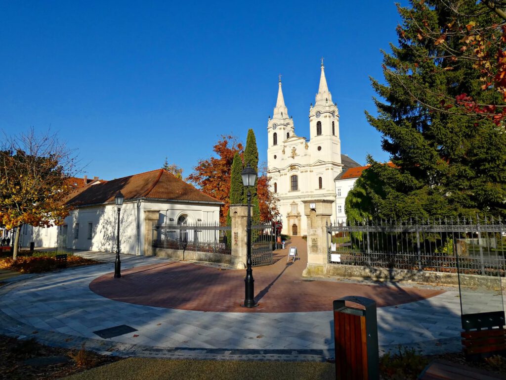 Zirci Ciszterci Apátság és Látogatóközpont