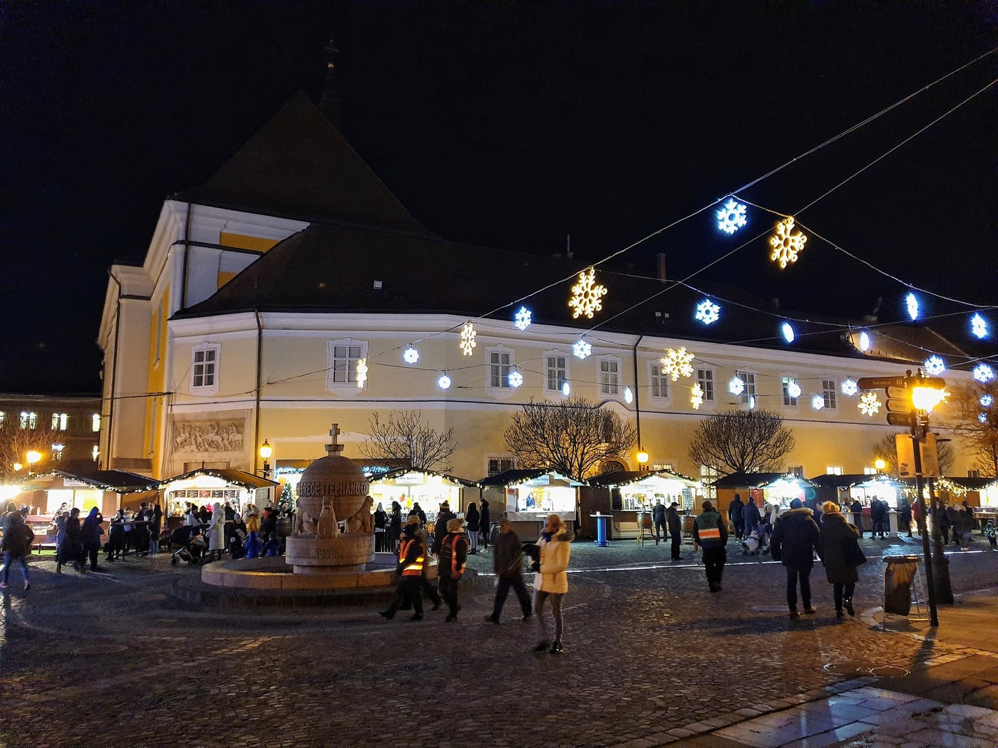 Székesfehérvári advent: ünnepi palástba öltözött a királyok városa