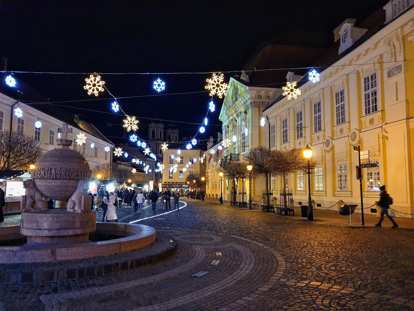 Székesfehérvári advent: ünnepi palástba öltözött a királyok városa
