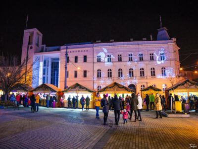 Adventi séta a karácsonyi forgatagban, Miskolc belvárosában