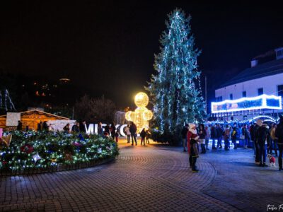 Adventi séta a karácsonyi forgatagban, Miskolc belvárosában