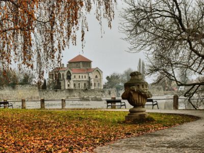 A Tatai vár, ahol Mátyás király is szívesen időzött