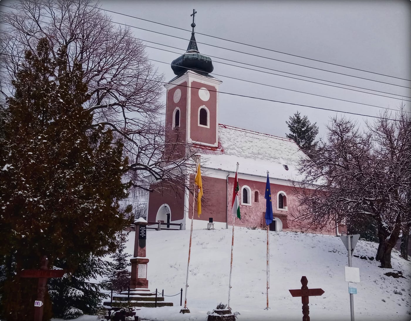 Kővágótöttős műemlék épülete, a Szent Miklós-templom