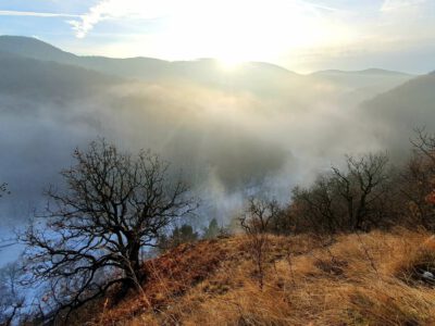Molnár-szikla, melyről parádés panoráma nyílik a Szinva völgyére