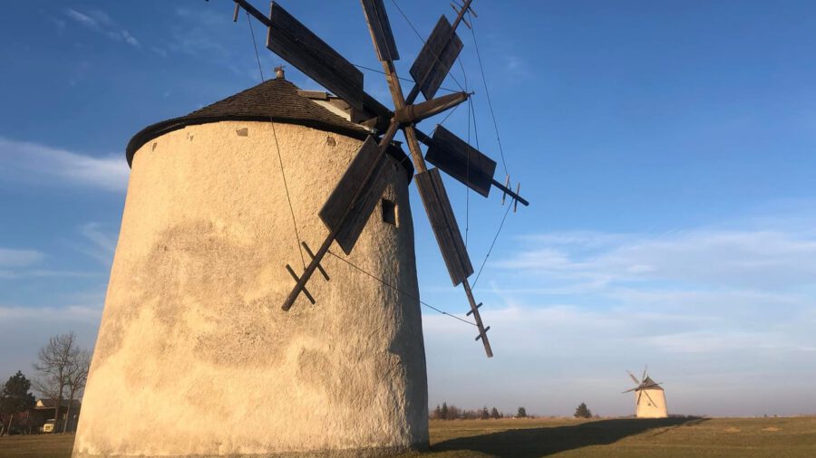 Tés ipartörténeti műemlékei, a holland típusú szélmalmok