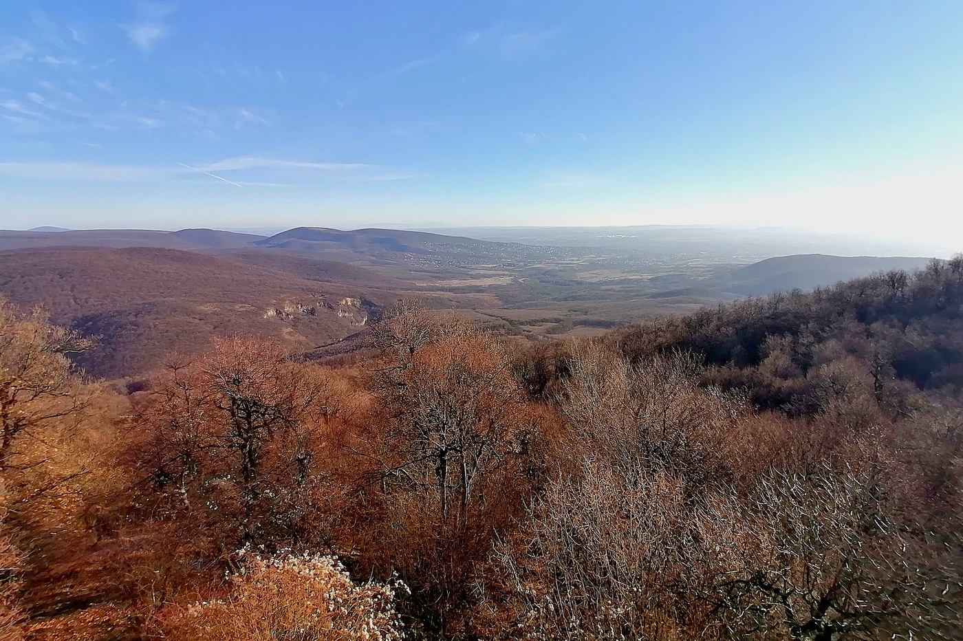 Bölcső-hegyi kilátó: rabul ejtő panoráma a Visegrádi-hegység Jenga-tornyából