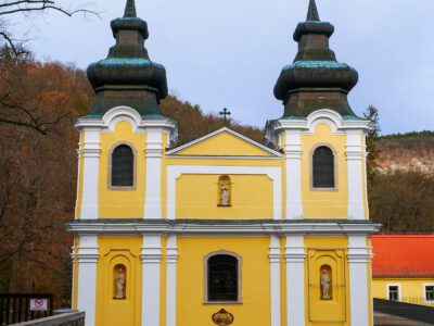 Mátraverebély-Szentkút, a Mária-jelenések és csodás gyógyulások színtere