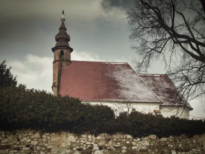Nógrádsáp bájos temploma, a falu középkori emléke