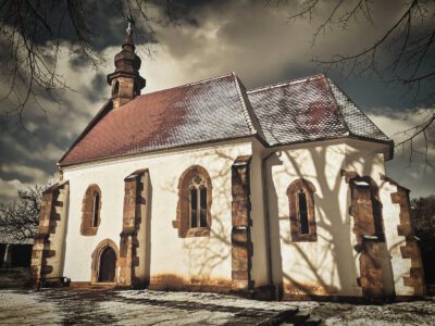 Nógrádsáp bájos temploma, a falu középkori emléke