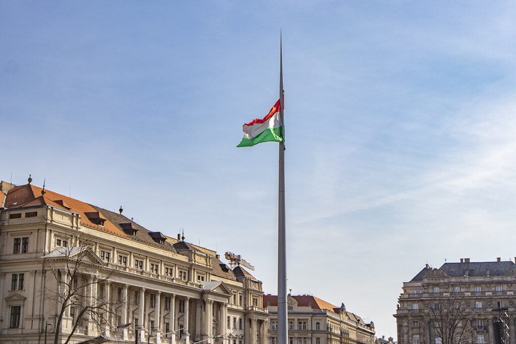 Magyarország lobogója