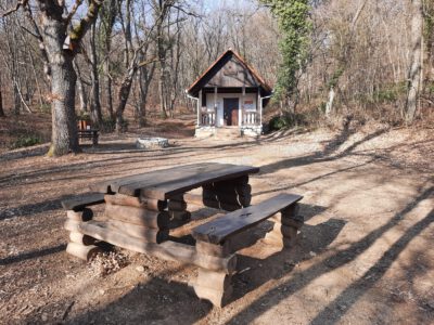 Csodabogyó tanösvény a máriagyűdi templomtól a Tenkes-hegy tetejére