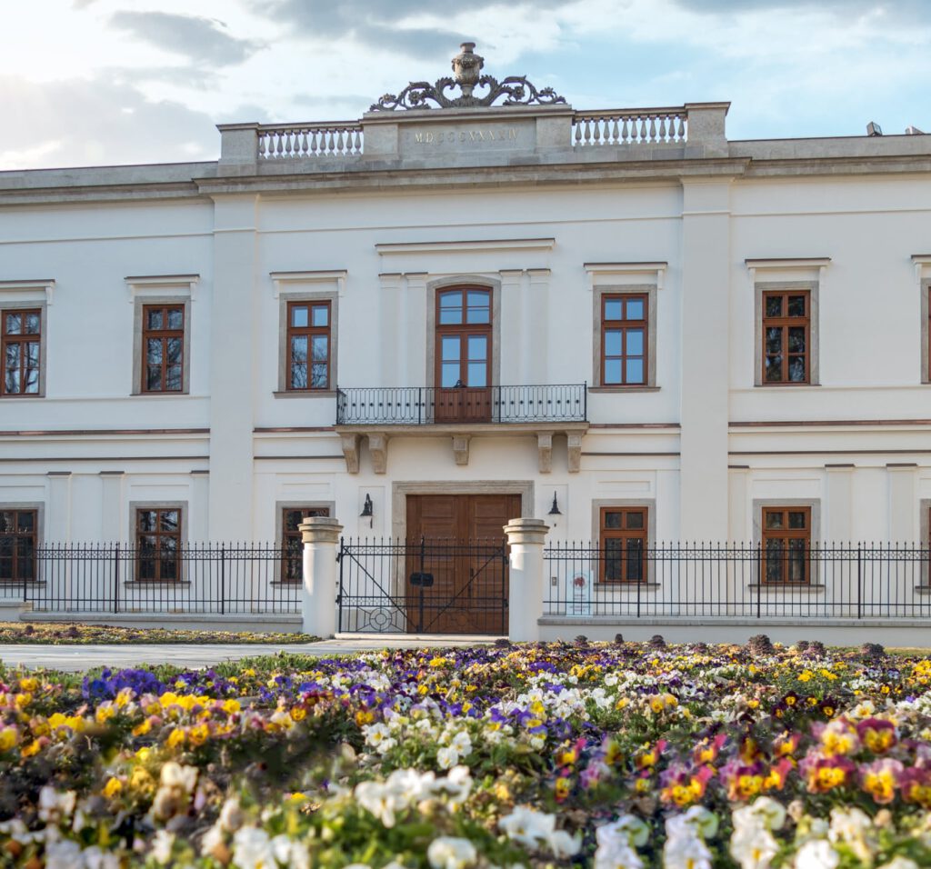 Eger egyik barokk gyöngyszeme, az Érseki palota