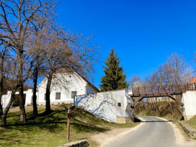 Magyarpolány: a Bakony erdői övezte idilli település