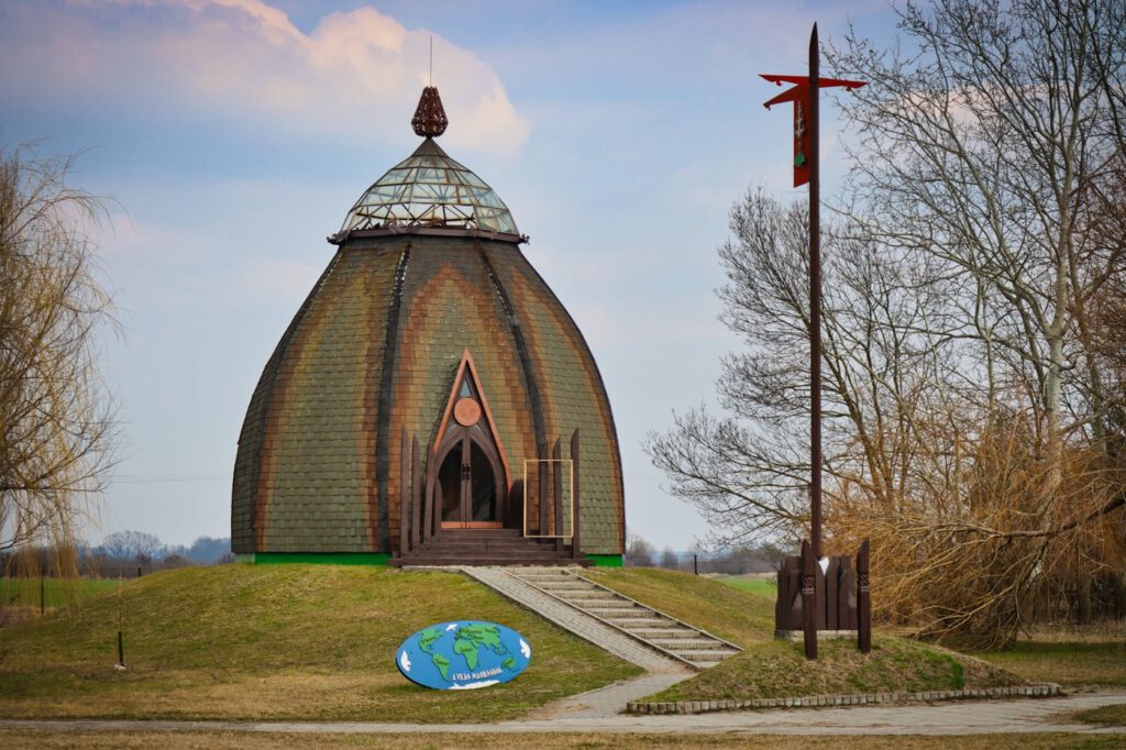 Ópusztaszeri Nemzeti Emlékpark: történelmi emlékutazás 55 hektáron