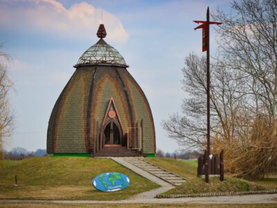Ópusztaszeri Nemzeti Emlékpark: történelmi emlékutazás 55 hektáron