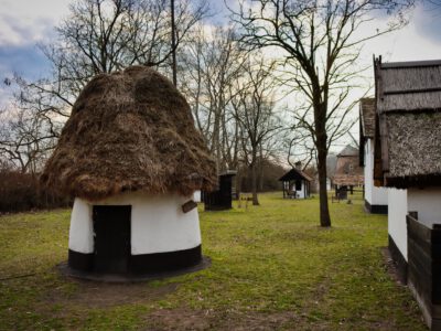 Ópusztaszeri Nemzeti Emlékpark: történelmi emlékutazás 55 hektáron